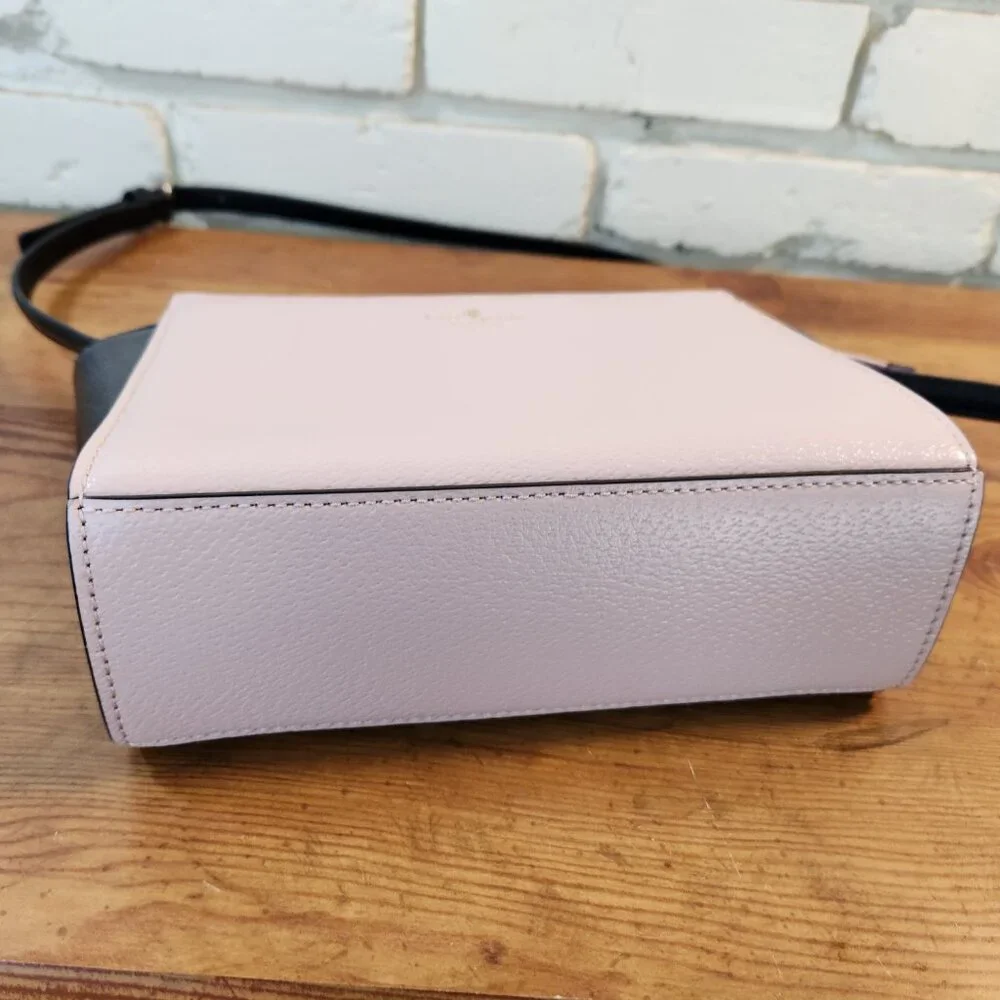 Like New Kate Spade NY Pnk Crossbody Bag Purse